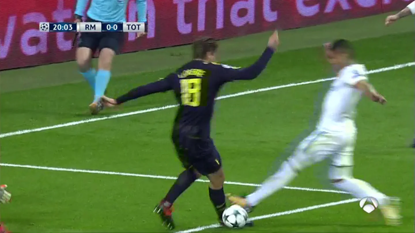 ¿Penalti de Casemiro sobre Llorente? ¿Penalti de Casemiro sobre Llorente?