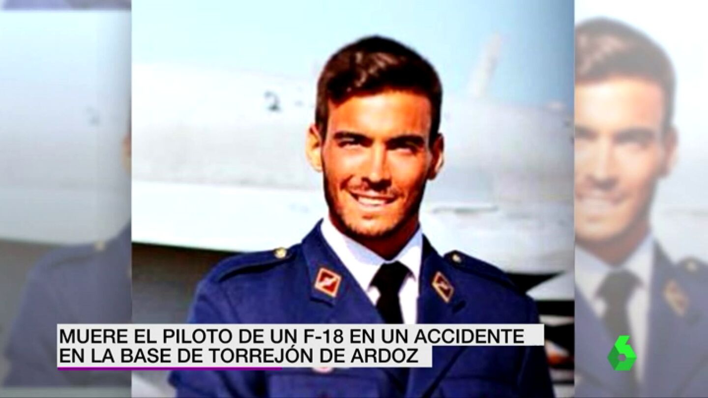 Muere un piloto al estrellarse un avi&oacute;n F18 en los alrededores de la base a&eacute;rea de Torrej&oacute;n, en Madrid