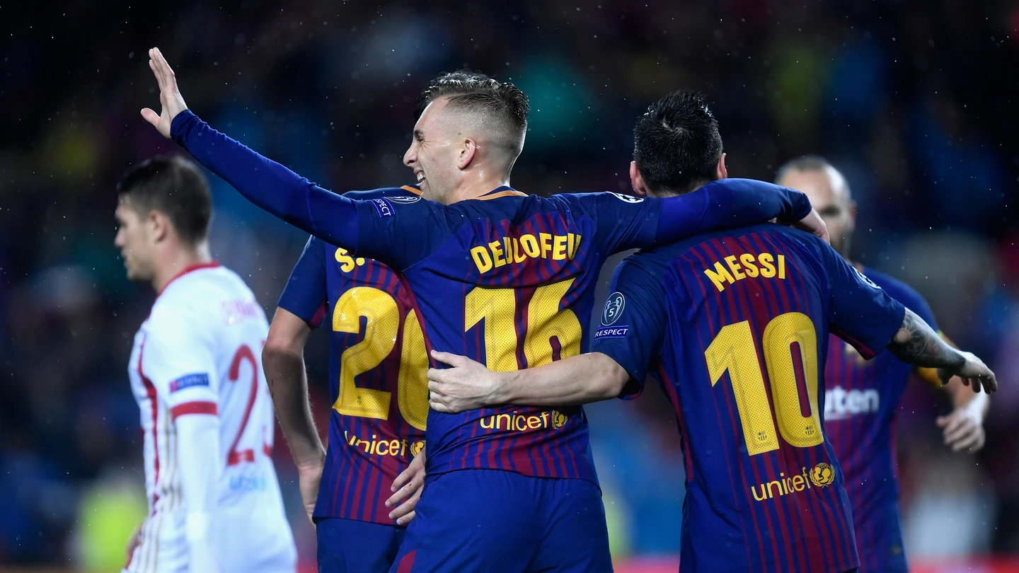 Deulofeu y Messi celebran el 1-0 frente al Olympiacos Deulofeu y Messi celebran el 1-0 frente al Olympiacos