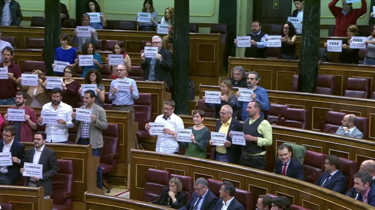 Unidos Podemos y el PdeCat piden en el Congreso la libertad de S&agrave;nchez y Cuixart
