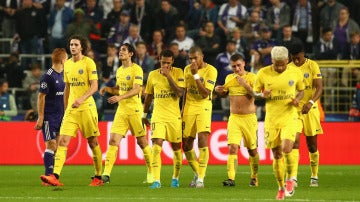 Los jugadores del PSG celebran un gol ante el Anderlecht