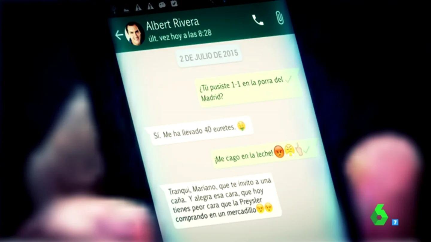 "Tranqui, Mariano, que te invito a una caña"; así fue la "verdadera" conversación por Whatsapp de Rajoy y Rivera en el Congreso "Tranqui, Mariano, que te invito a una caña"; así fue la "verdadera" conversación por Whatsapp de Rajoy y Rivera en el Congreso