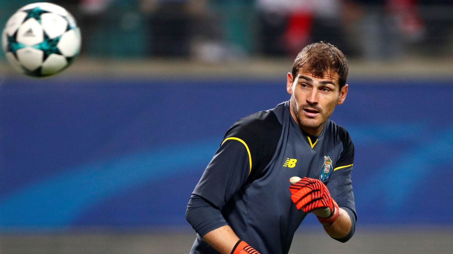 Casillas, durante un entrenamiento con el Oporto