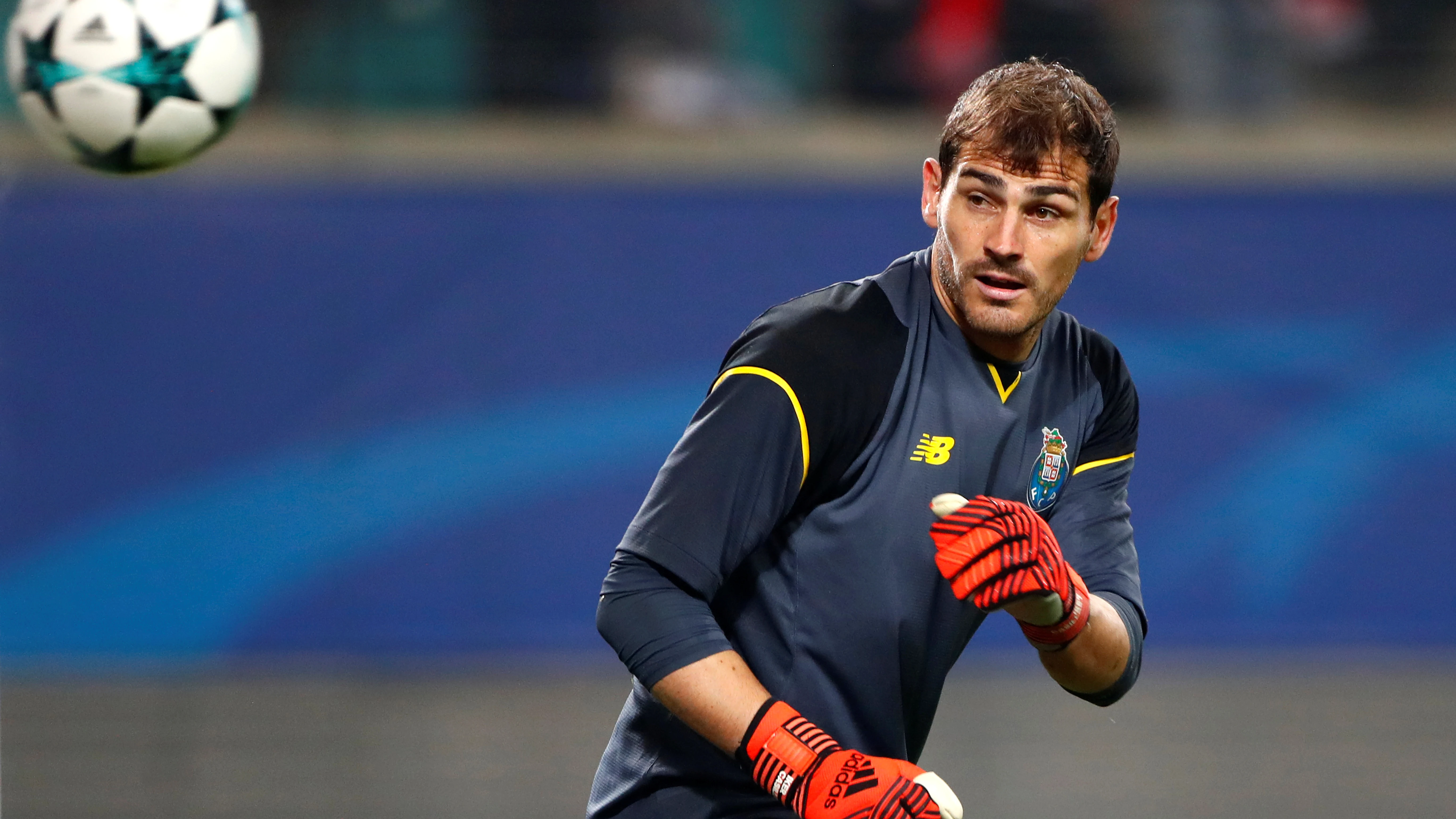 Casillas, durante un entrenamiento con el Oporto