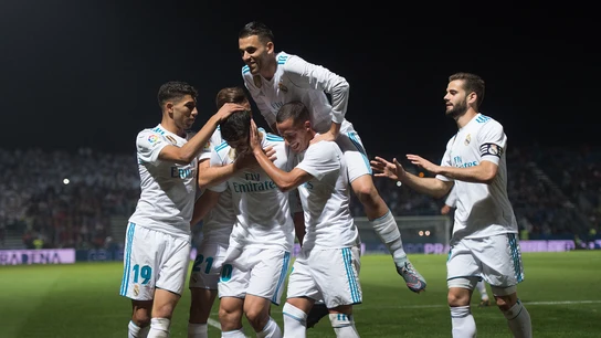 Los jugadores del Real Madrid celebran un gol Los jugadores del Real Madrid celebran un gol