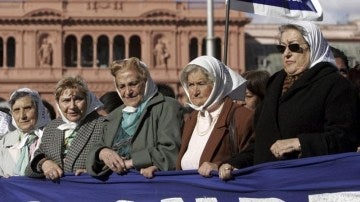 Abuelas de la Plaza de Mayo