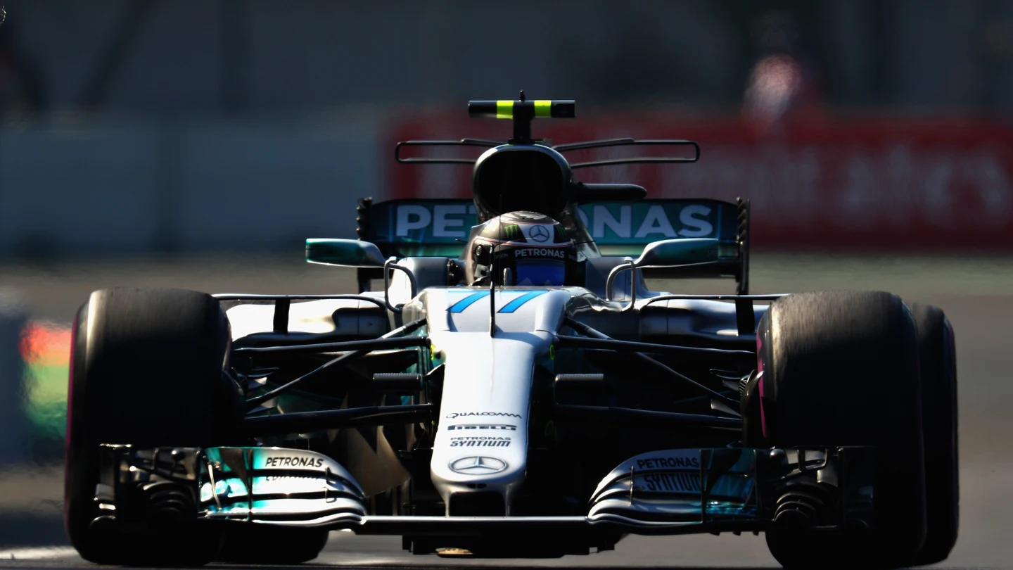Valtteri Bottas rueda sobre el trazado de México Valtteri Bottas rueda sobre el trazado de México
