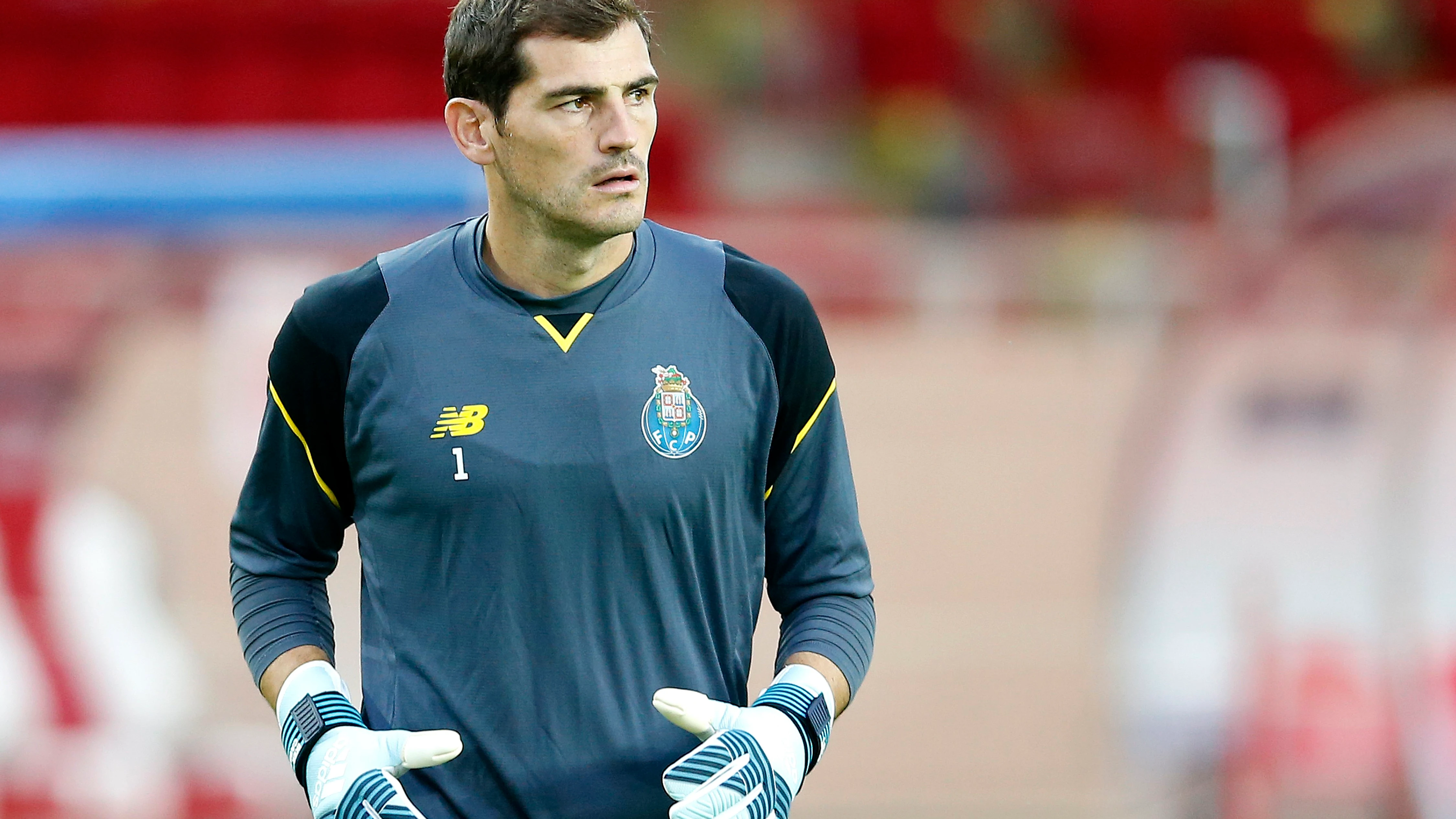 Iker Casillas, durante un entrenamiento con el Oporto