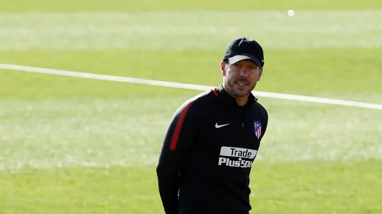 Simeone, durante el entrenamiento del Atlético de Madrid Simeone, durante el entrenamiento del Atlético de Madrid