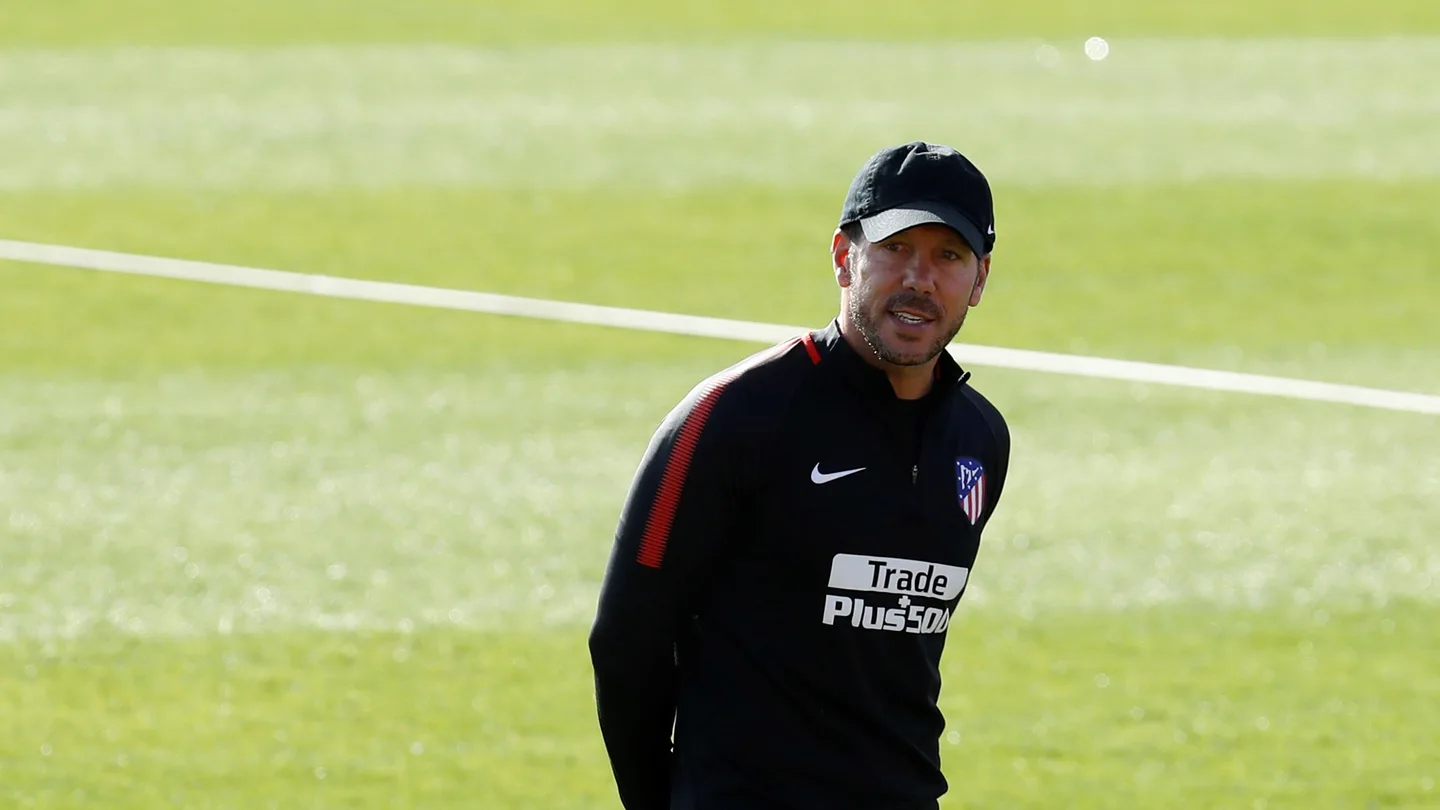 Simeone, durante el entrenamiento del Atlético de Madrid Simeone, durante el entrenamiento del Atlético de Madrid