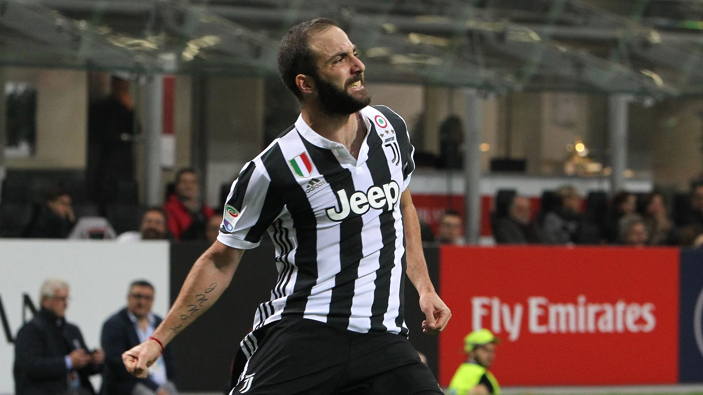 Higuaín celebra uno de sus goles con la Juventus Higuaín celebra uno de sus goles con la Juventus