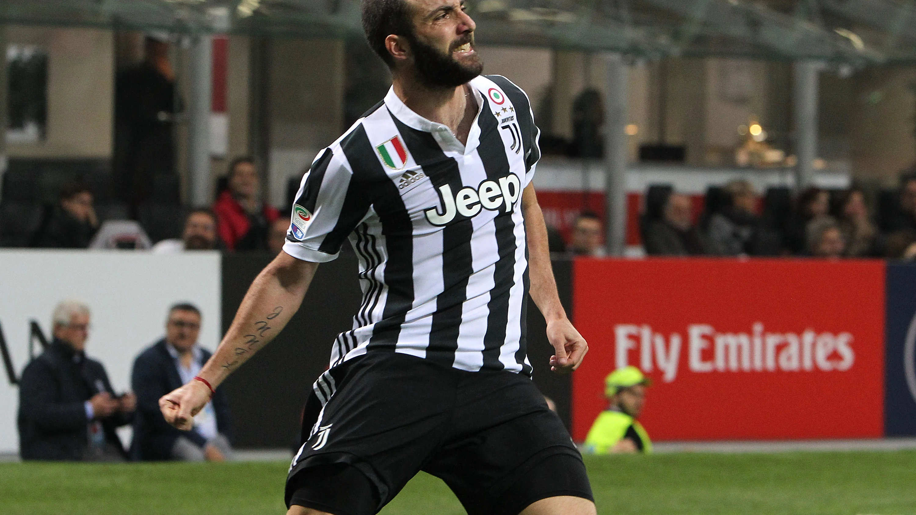 Higuaín celebra uno de sus goles con la Juventus