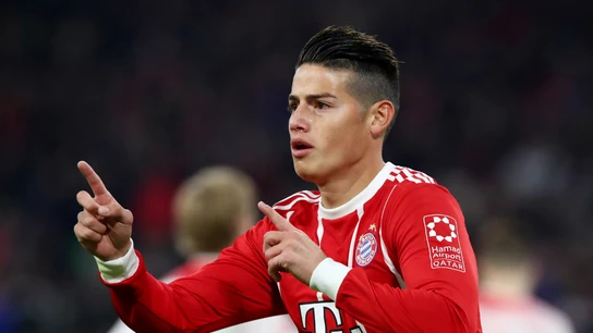 James celebra un gol con el Bayern James celebra un gol con el Bayern