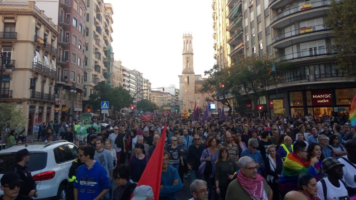 Manifestaci&oacute;n antifascista en Valencia