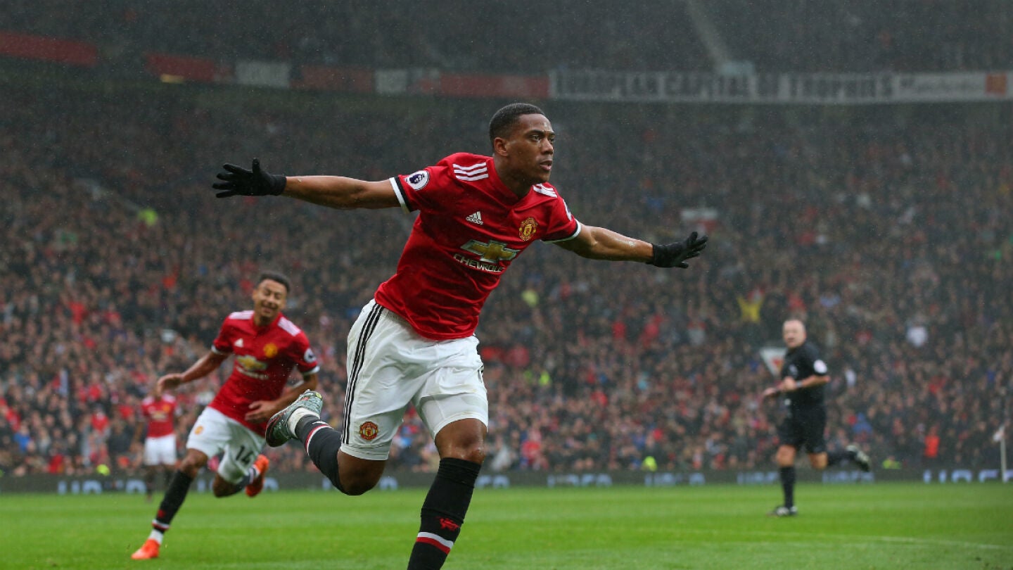 Anthony Martial celebra un gol con el United