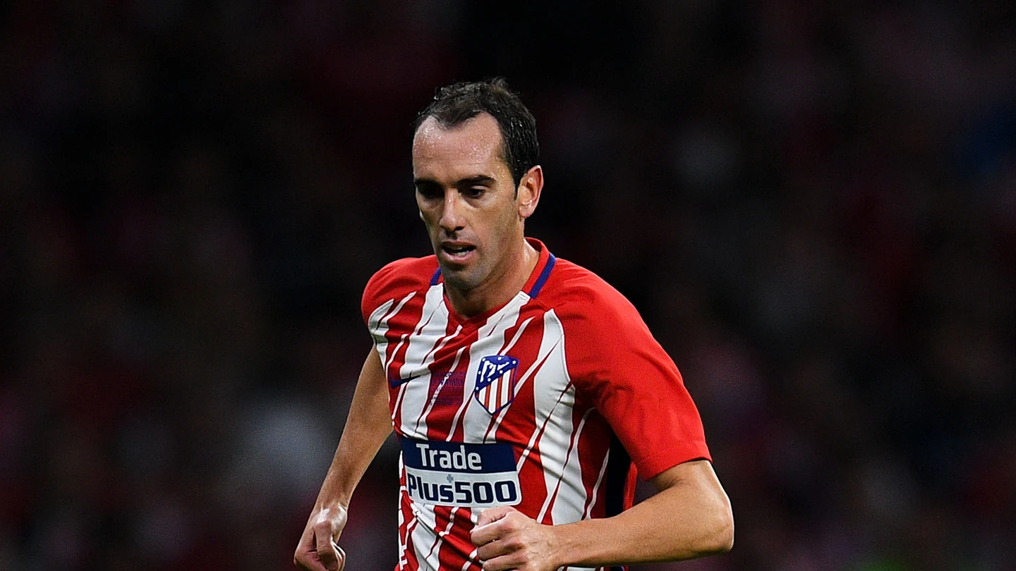 Godín, durante un partido con el Atlético de Madrid Godín, durante un partido con el Atlético de Madrid