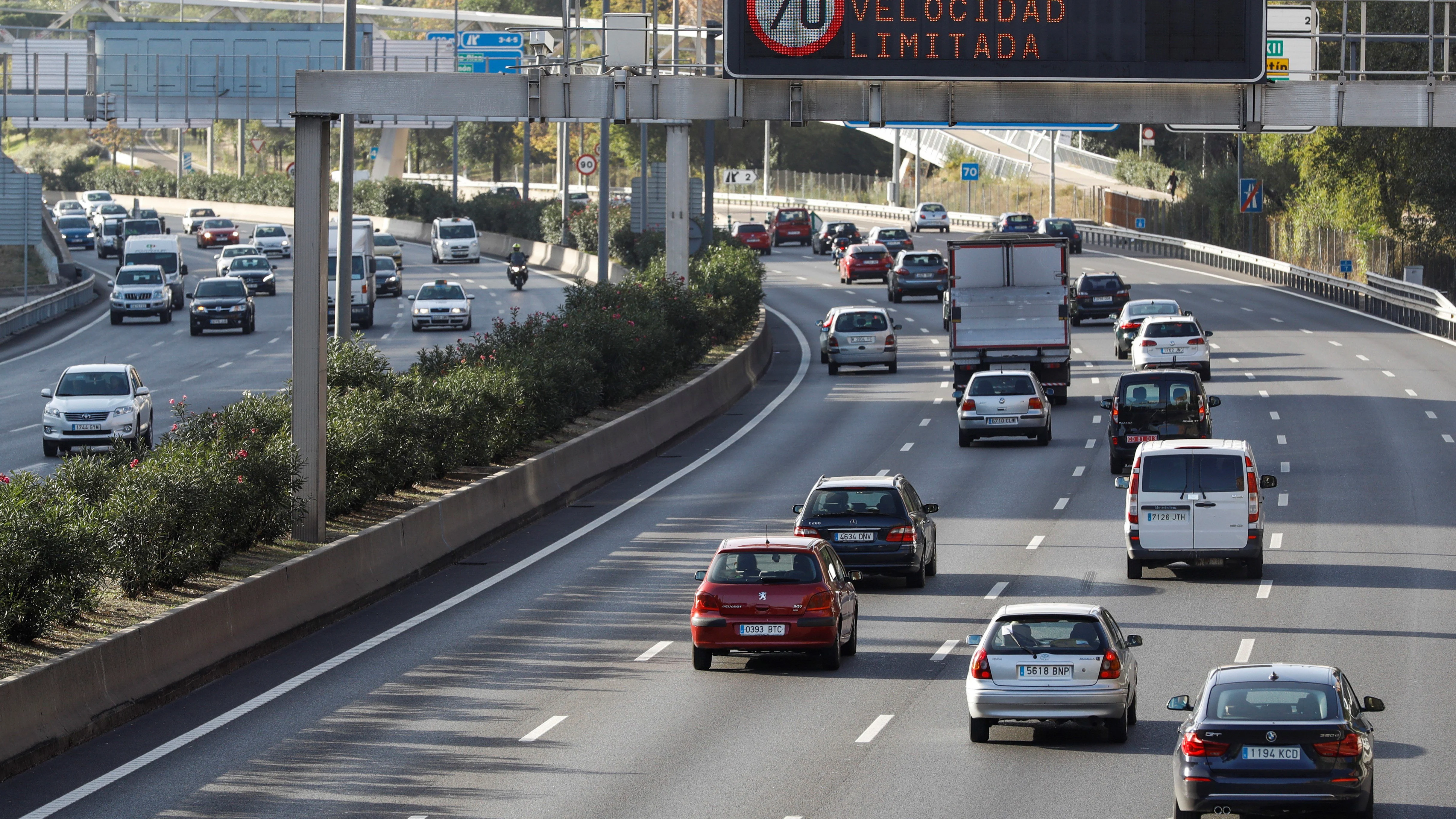 Imagen de vehículos circulando por la M30