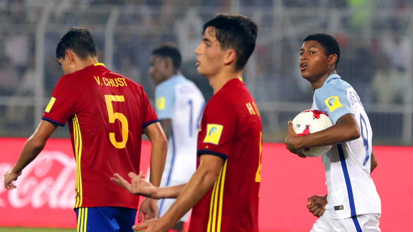 Inglatera celebra un gol ante Espa&ntilde;a