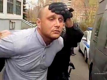 Alexandr Maslennikov. siendo detenido por la policía rusa Alexandr Maslennikov. siendo detenido por la policía rusa