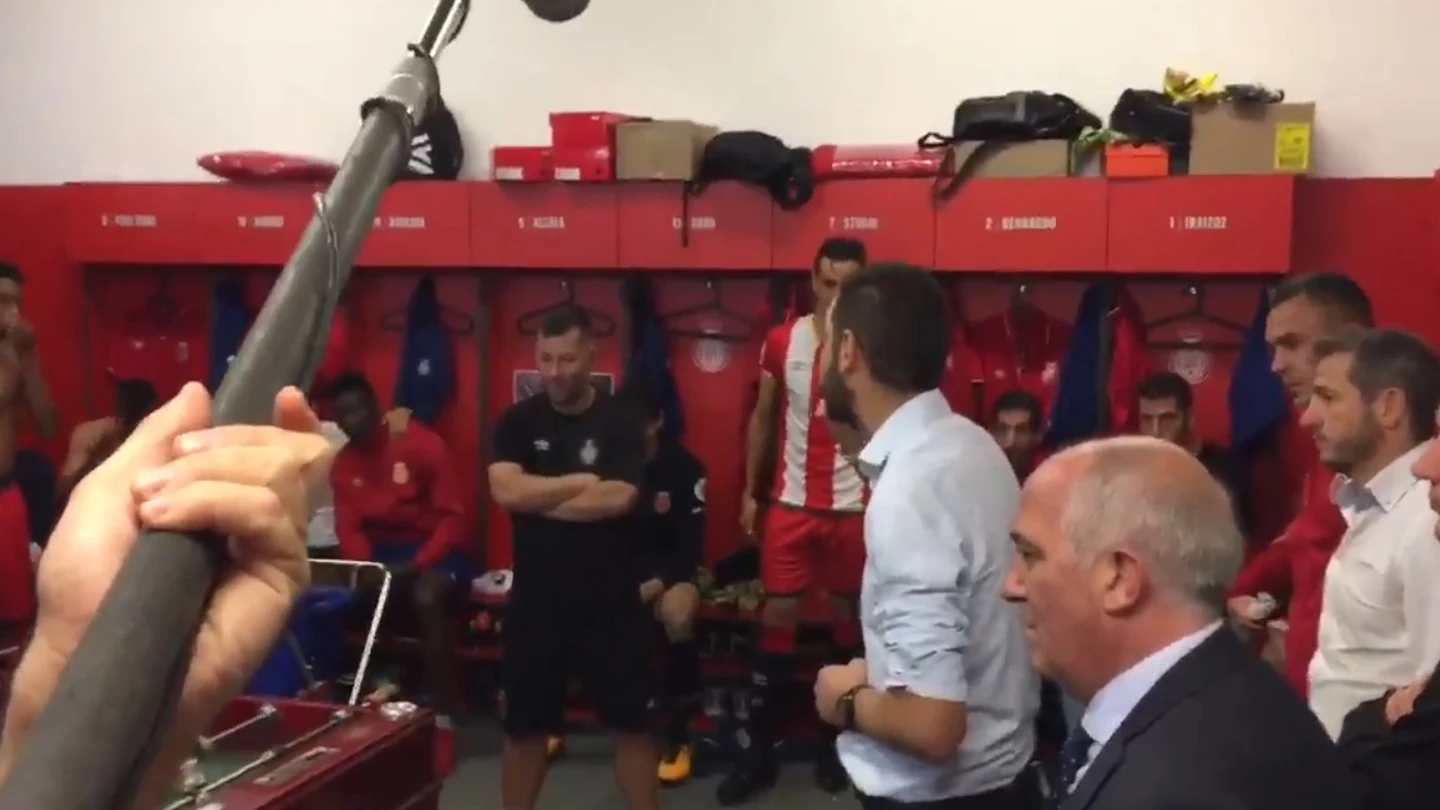 Pablo Machín se dirige a sus jugadores tras la victoria ante el Real Madrid Pablo Machín se dirige a sus jugadores tras la victoria ante el Real Madrid