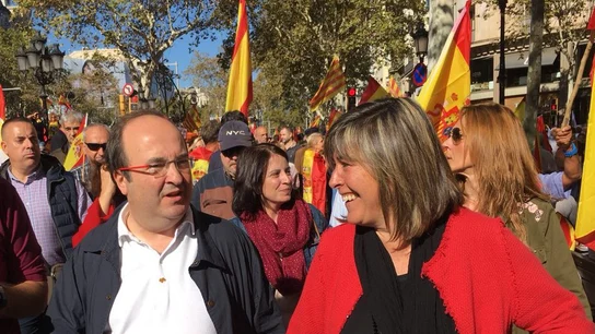 Miquel Iceta y Nuria Marín, durante la marcha por la unidad de España en Barcelona Miquel Iceta y Nuria Marín, durante la marcha por la unidad de España en Barcelona
