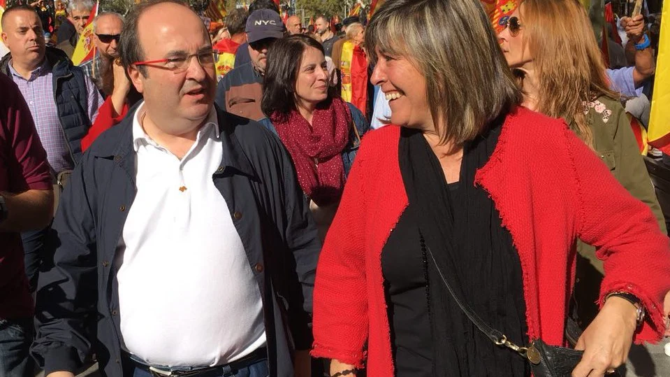 Miquel Iceta y Nuria Marín, durante la marcha por la unidad de España en Barcelona