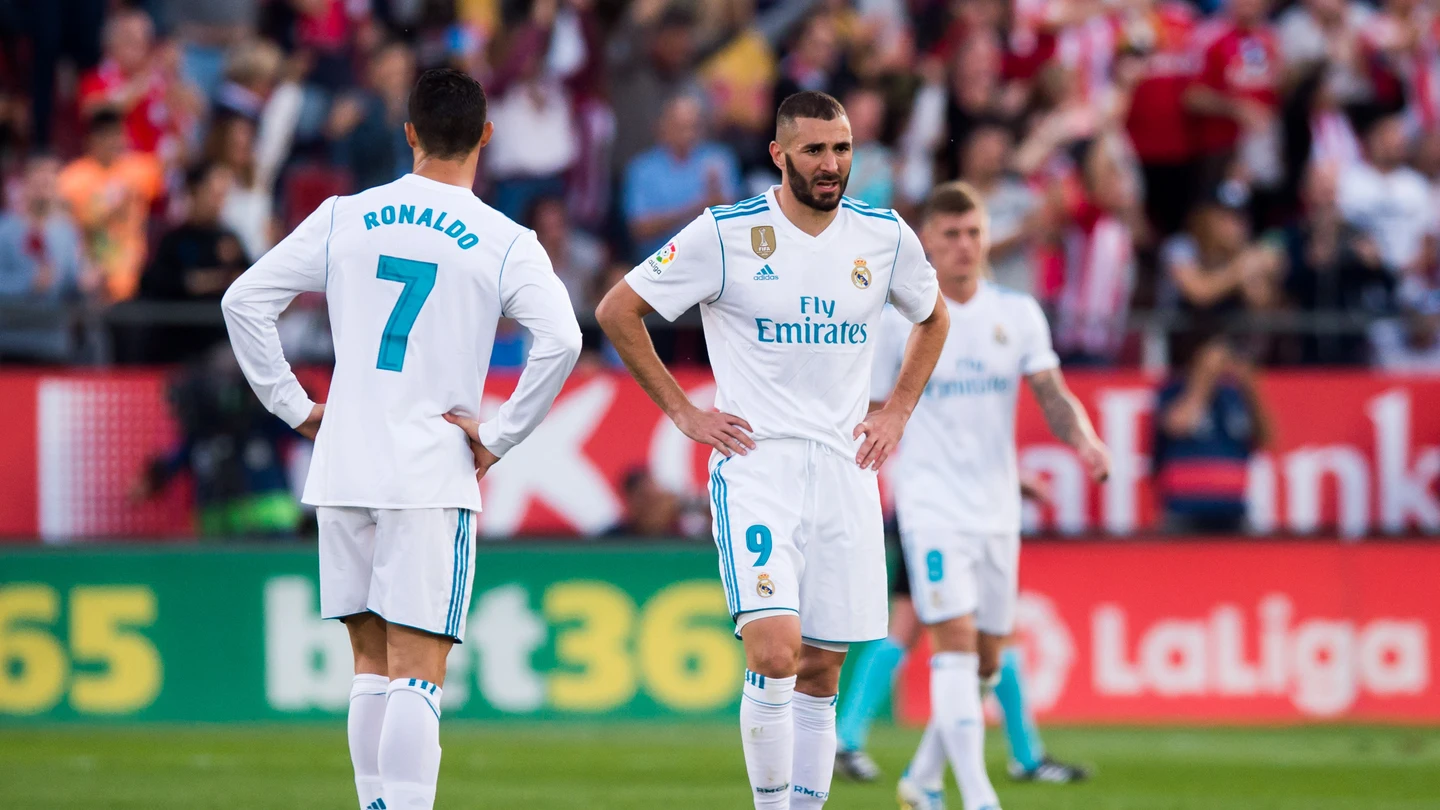 Cristiano, Benzema y Kroos se lamentan tras un gol del Girona Cristiano, Benzema y Kroos se lamentan tras un gol del Girona