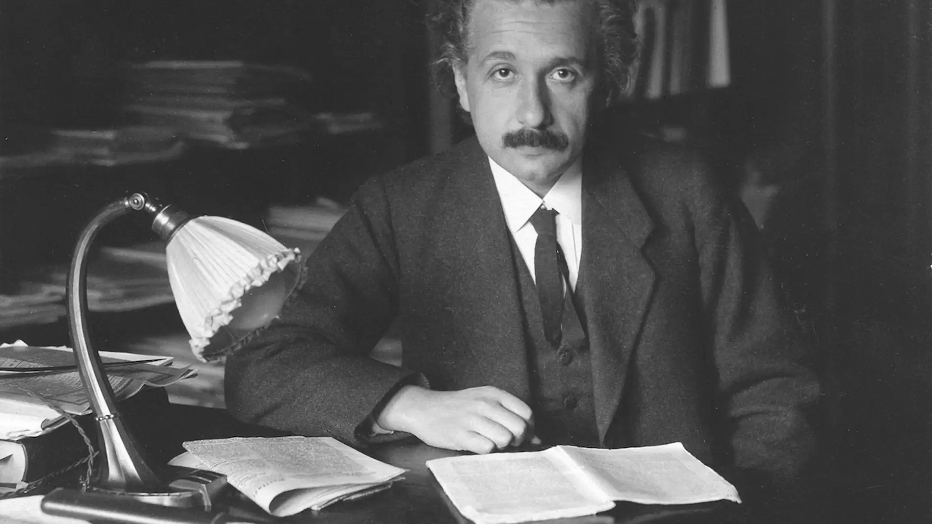Albert Einstein no solo escribió sobre su teoría de la relatividad 