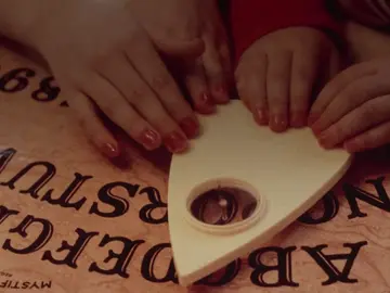¿Por qué se mueve la ouija? La ciencia lo explica ¿Por qué se mueve la ouija? La ciencia lo explica