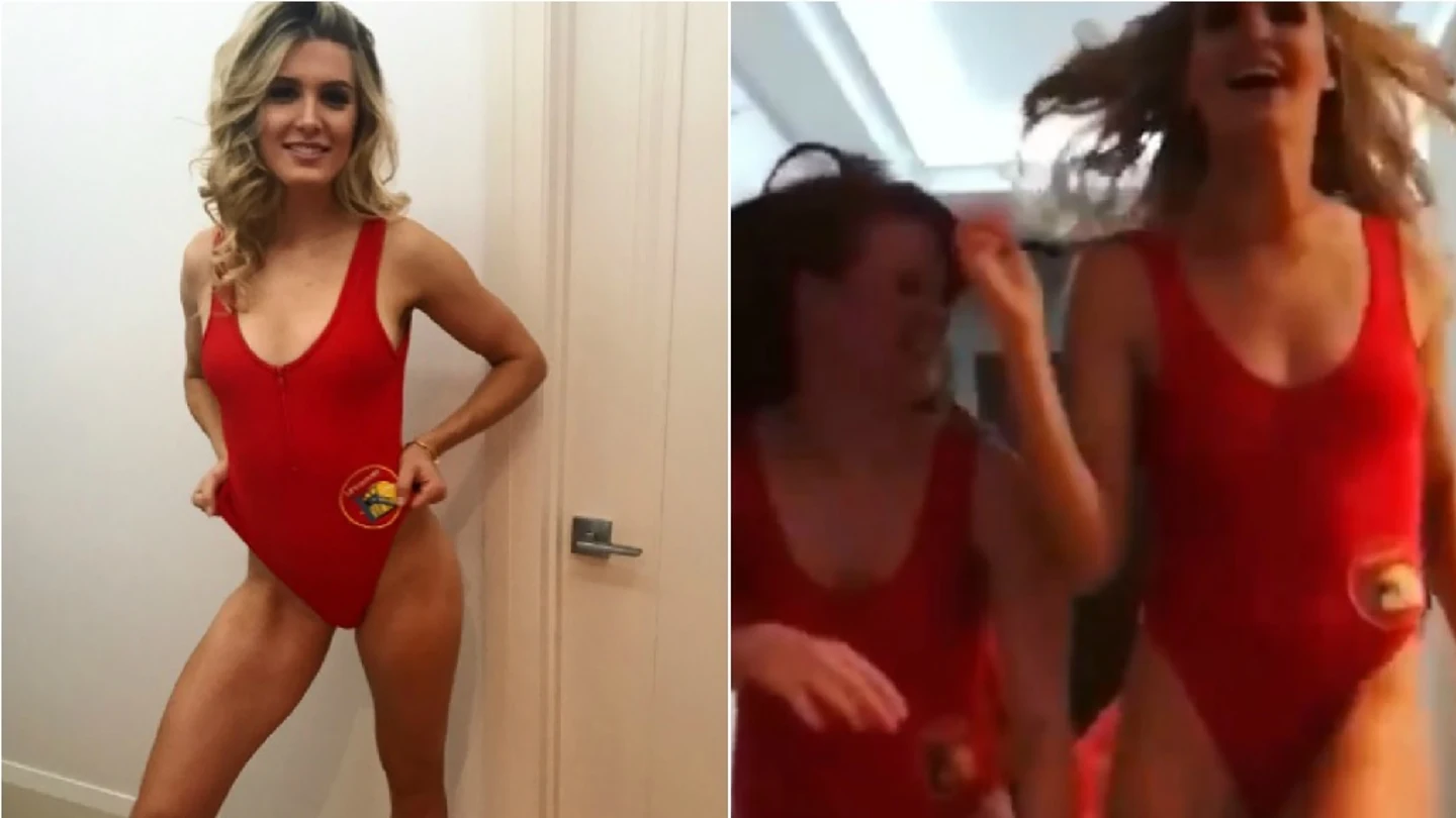 Genie Bouchard disfrazada de Pamela Anderson en 'Waywatch' Genie Bouchard disfrazada de Pamela Anderson en 'Waywatch'