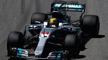 Lewis Hamilton rueda en el GP de Brasil