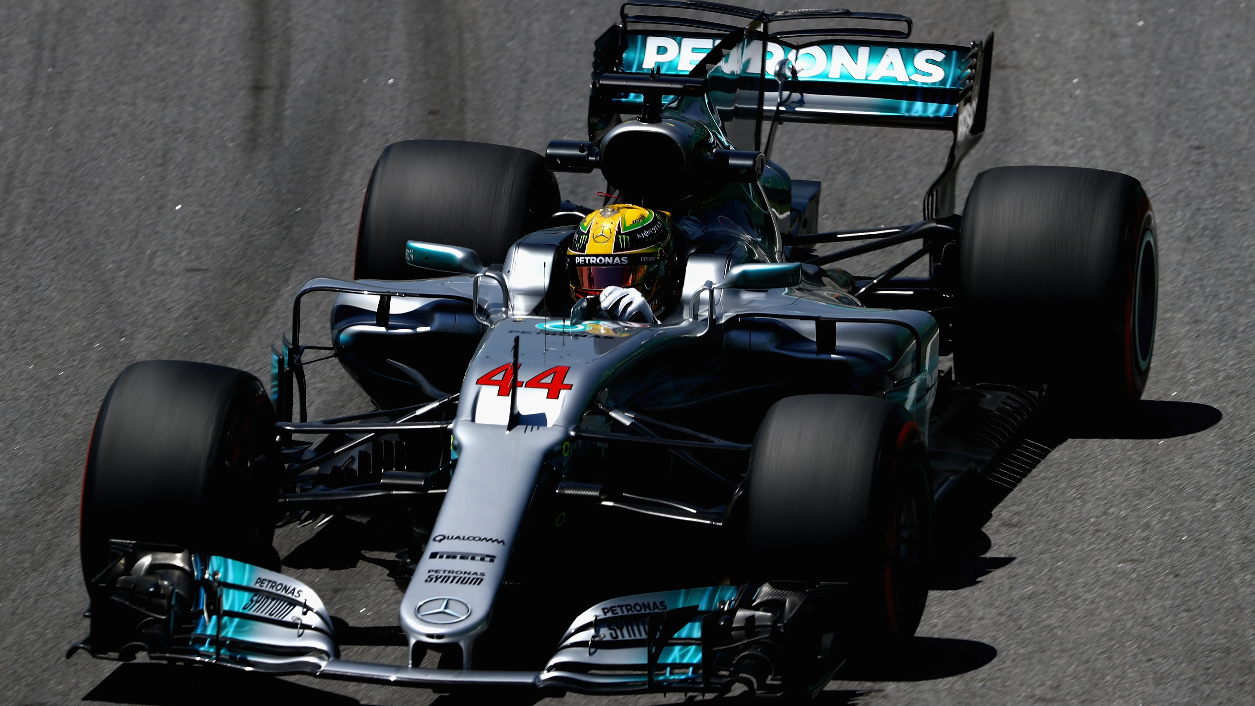 Lewis Hamilton rueda en el GP de Brasil Lewis Hamilton rueda en el GP de Brasil