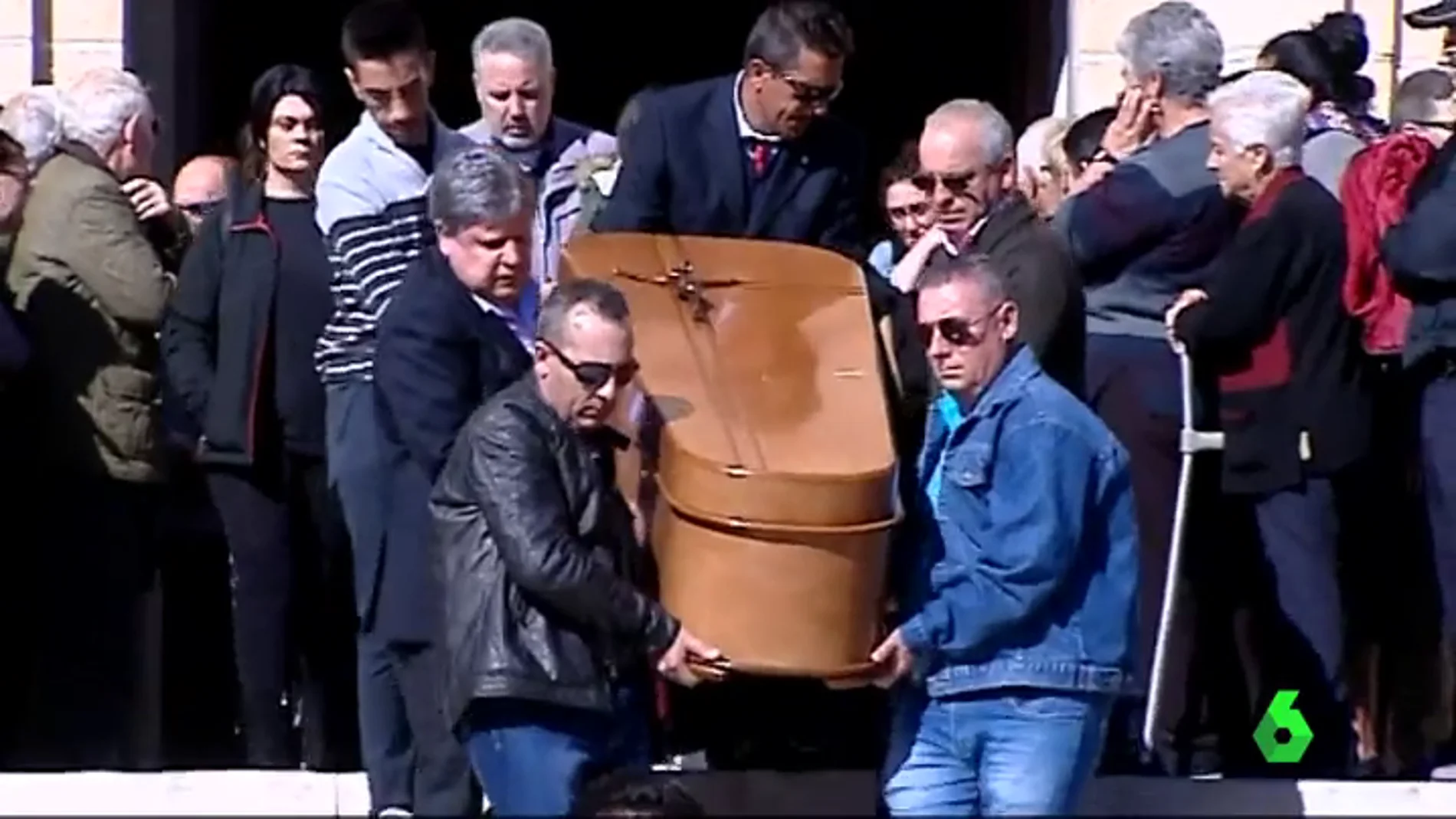 Funeral multitudinario por Jéssica, asesinada a tiros por su expareja