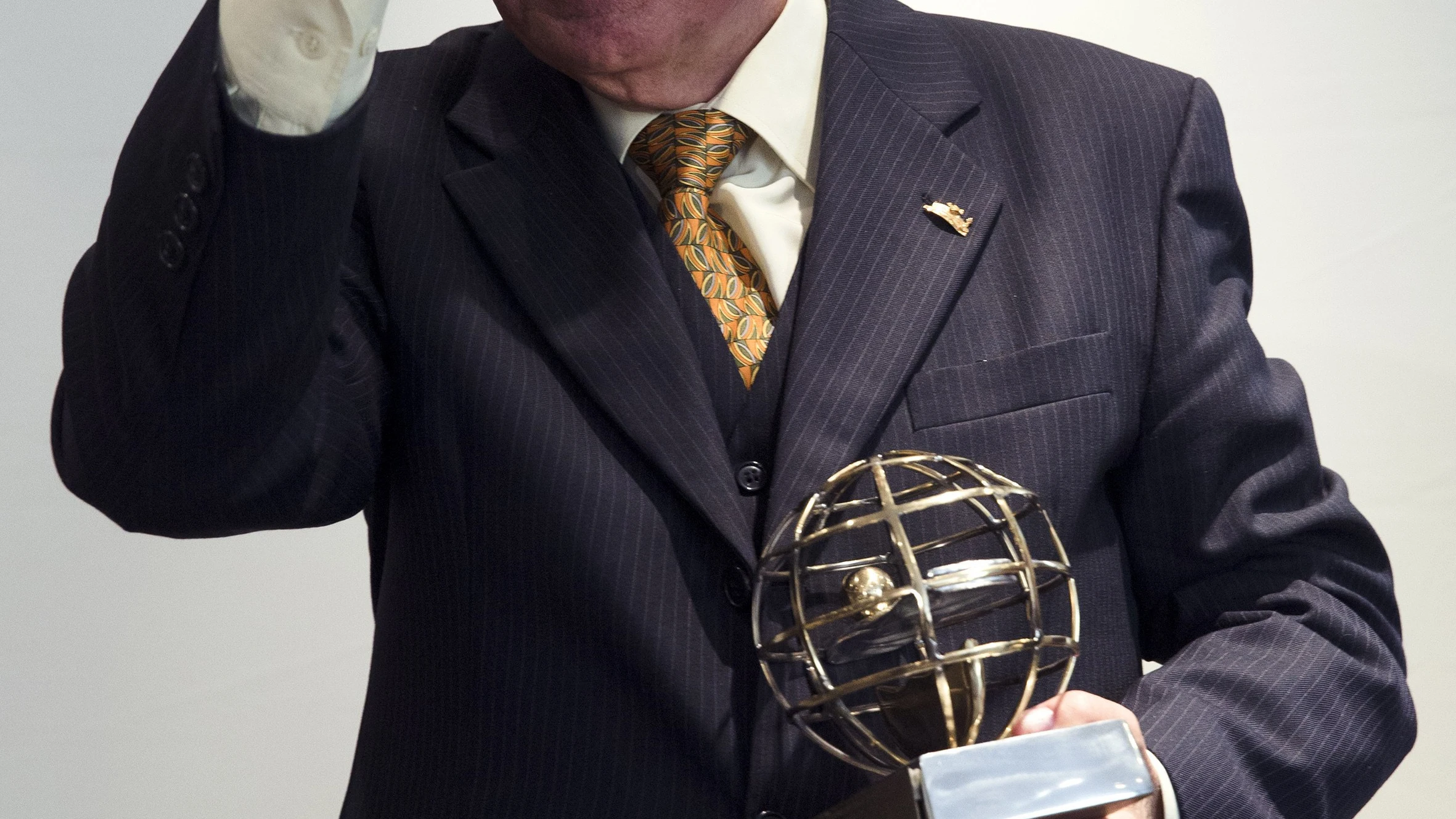 Chiquito de la Calzada recibe su premio en un acto (Archivo)