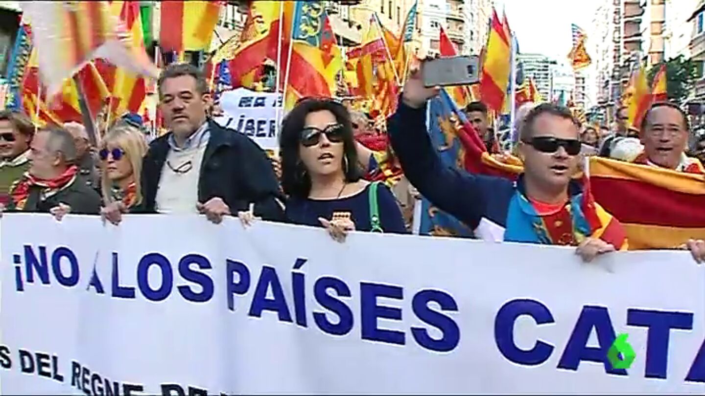 Manifestaci&oacute;n en Valencia contra el nacionalismo catal&aacute;n