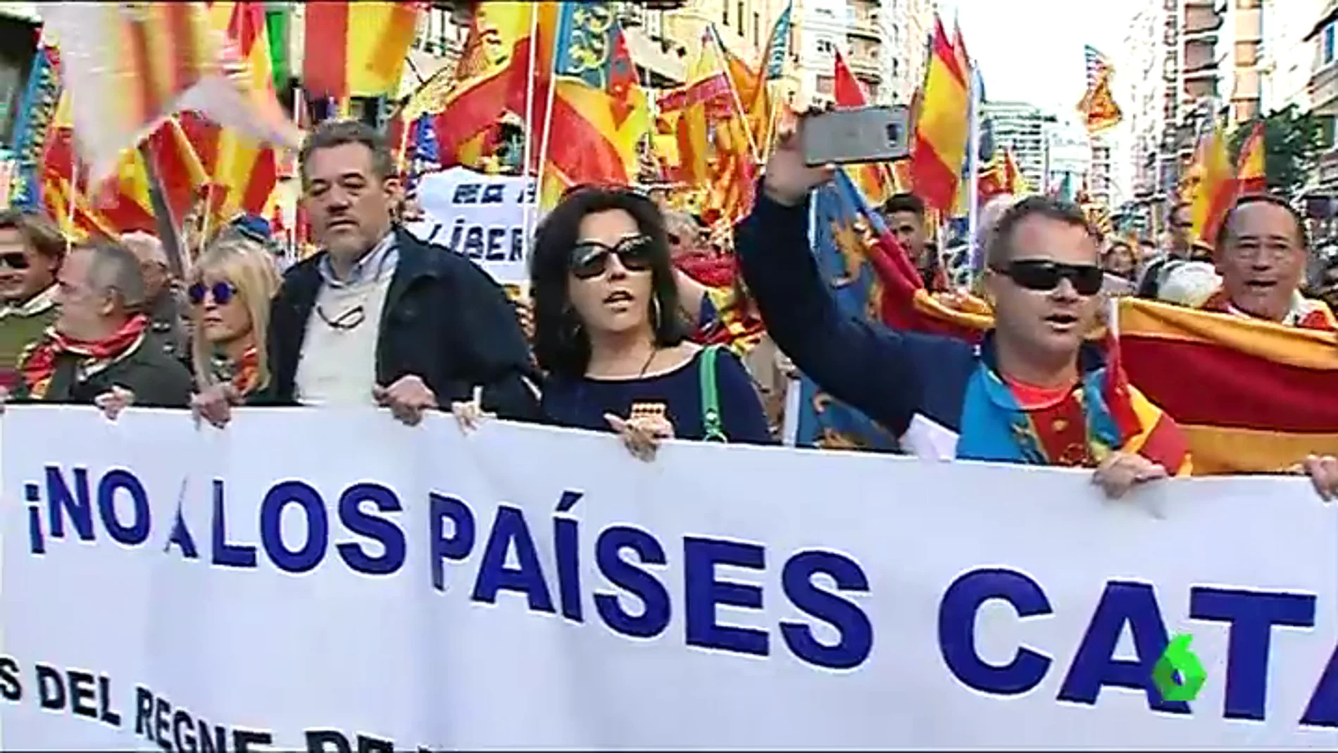 Manifestación en Valencia contra el nacionalismo catalán