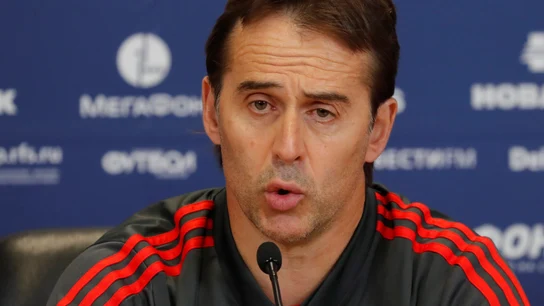 Lopetegui durante la rueda de prensa previa al Rusia-España Lopetegui durante la rueda de prensa previa al Rusia-España