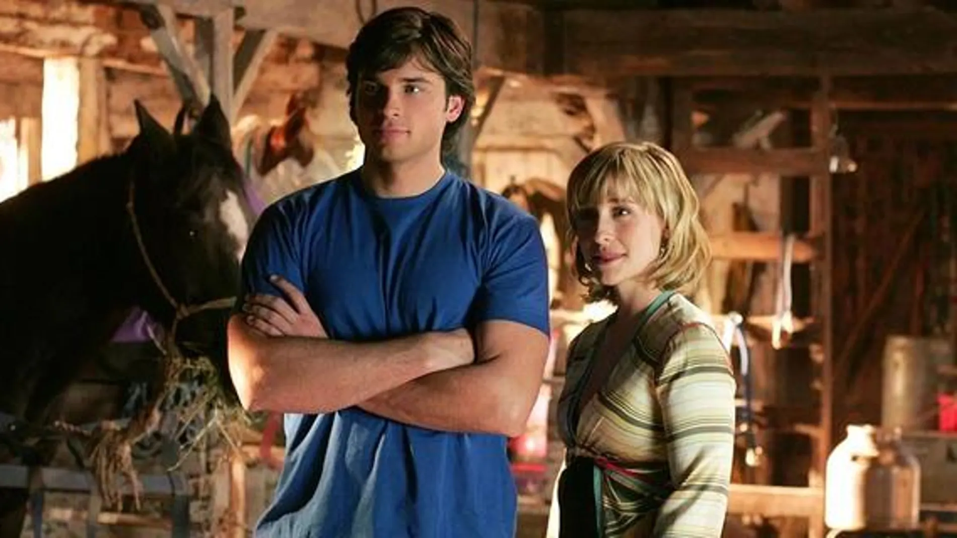 Allison Mack junto al protagonista de 'Smallville'