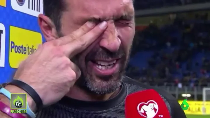 Buffon se despide de la 'Azzurra' entre lágrimas: "No lo siento por mí, lo siento por el fútbol italiano"