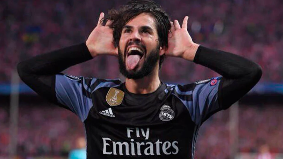Francisco Alarcón 'Isco' anotó a pase de Benzema el gol que clasificó a los blancos para la final. El malagueño lo celebró sacando la lengua, un gesto que no gustó demasiado a la afición colchonera. Isco saca la lengua al Calderón