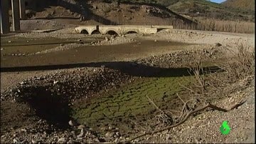 El embalse de Riaño, prácticamente vacío