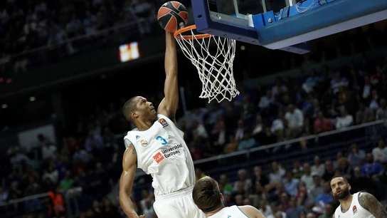 Randolph realiza un mate durante un partido contra el CSKA Randolph realiza un mate durante un partido contra el CSKA