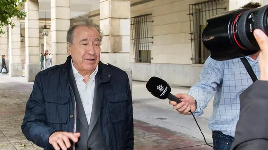 El empresario Manuel Muñoz Medina a la salida de los juzgados El empresario Manuel Muñoz Medina a la salida de los juzgados