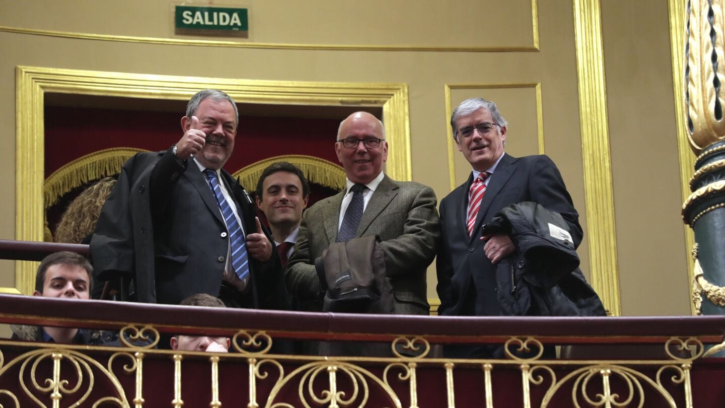 El consejero de Econom&iacute;a y Hacienda del Gobierno Vasco, Pedro Azpiazu, en la tribuna de invitados del Congreso