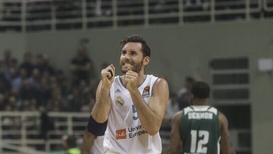 Rudy lamenta una jugada fallida con el Real Madrid