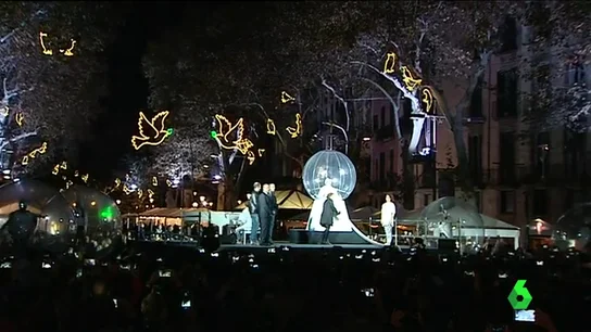 Barcelona inauguró anoche el alumbrado navideño. Madrid y Málaga lo harán esta noche Barcelona inauguró anoche el alumbrado navideño. Madrid y Málaga lo harán esta noche