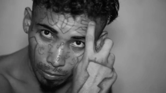 Douglas perteneció a una mara en El Salvador Douglas perteneció a una mara en El Salvador