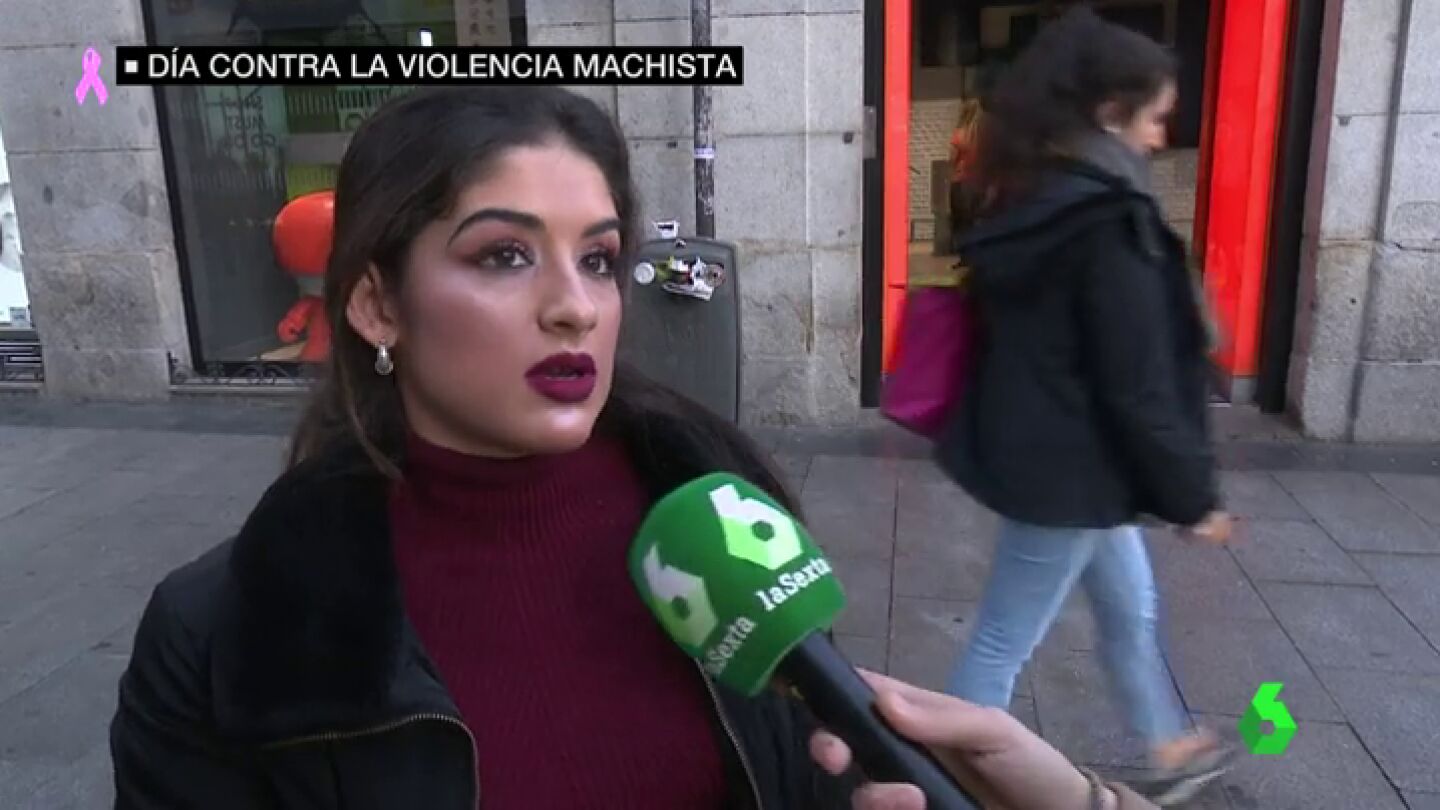 &iquest;Finges hablar por el m&oacute;vil al ir sola?, &iquest;pones como excusa que tienes pareja para que te dejen en paz?... conductas 'propias' de mujeres por culpa del machismo