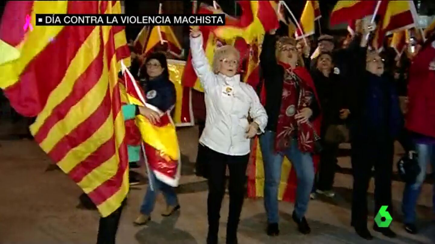 Manifestantes por la unidad de Espa&ntilde;a