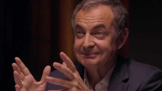 El gesto de Zapatero tras la afirmación de José Bono El gesto de Zapatero tras la afirmación de José Bono